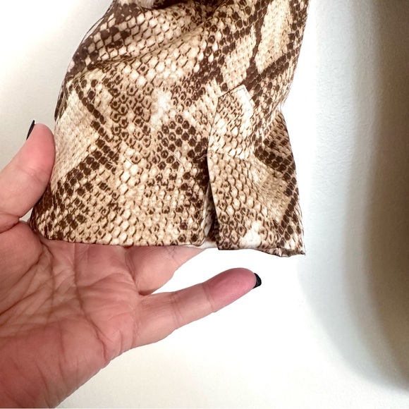 Ralph Lauren Black Label Beige Snakeskin Print Blouse Size Large - Picture 5 of 10